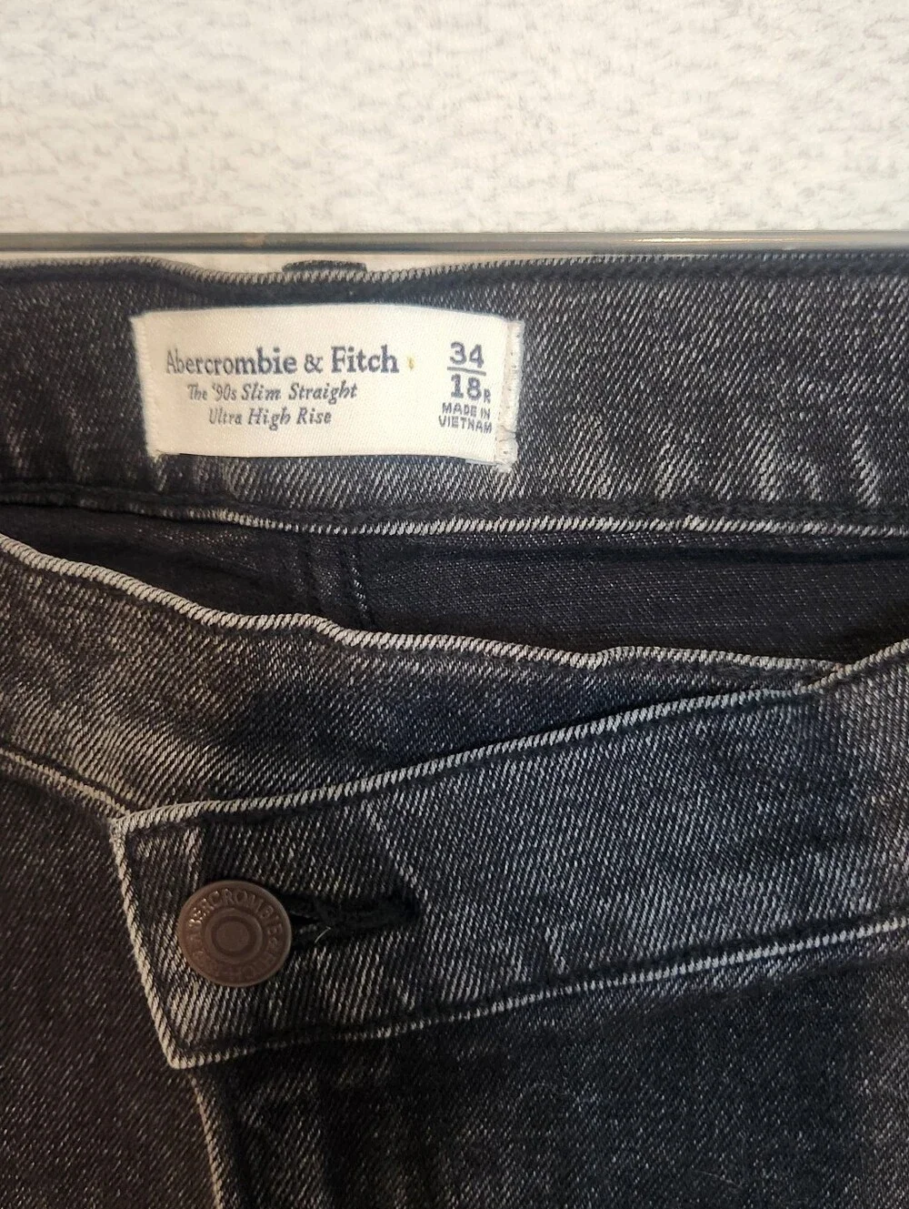 Abercrombie & Fitch The 90's Slim Straight Ultra High Rise Crossover Jeans 18/34